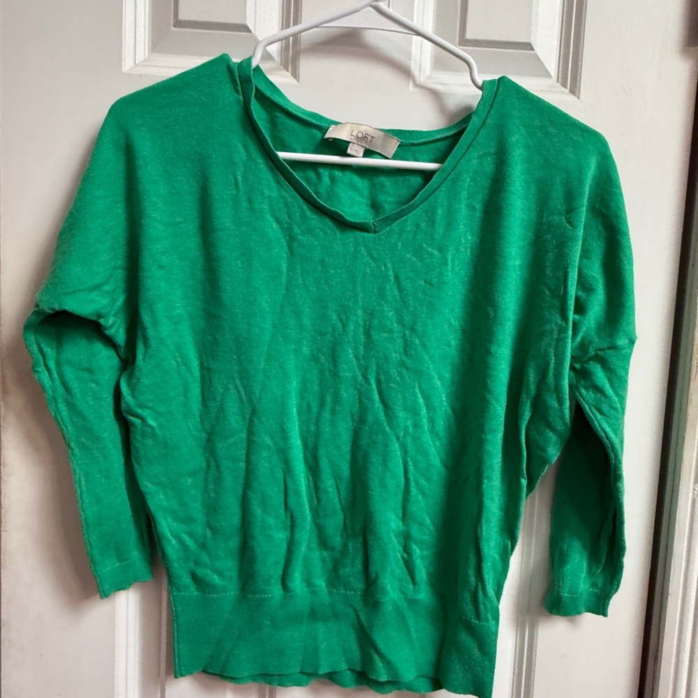 LOFT Emerald V-Neck Top light sweater material